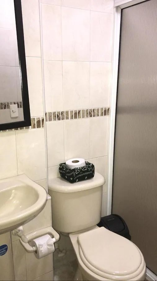 Hermoso Apartamento En La Floresta - מדיין 0*,
